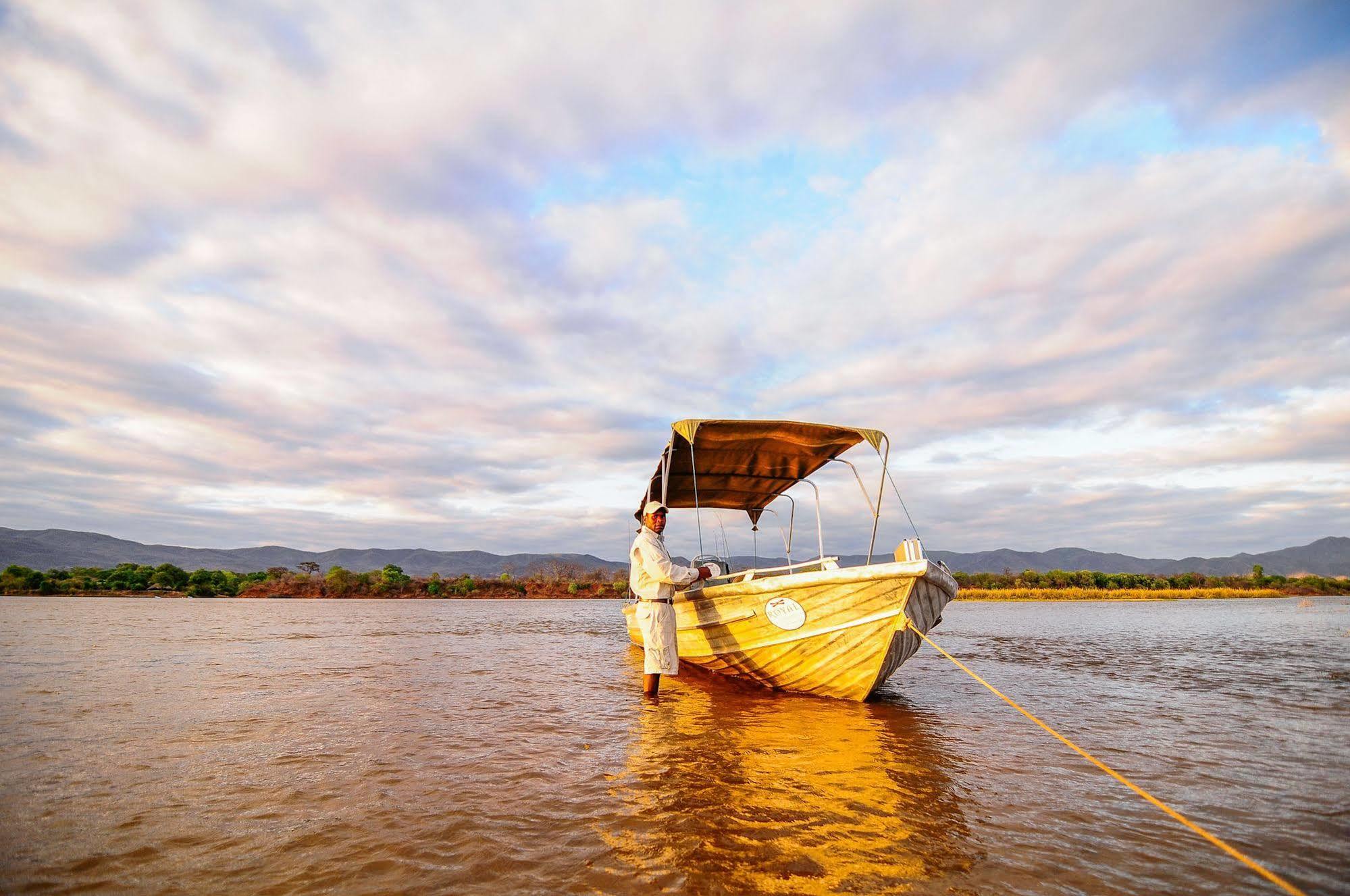 Royal Zambezi Lodge Mafuta Kültér fotó
